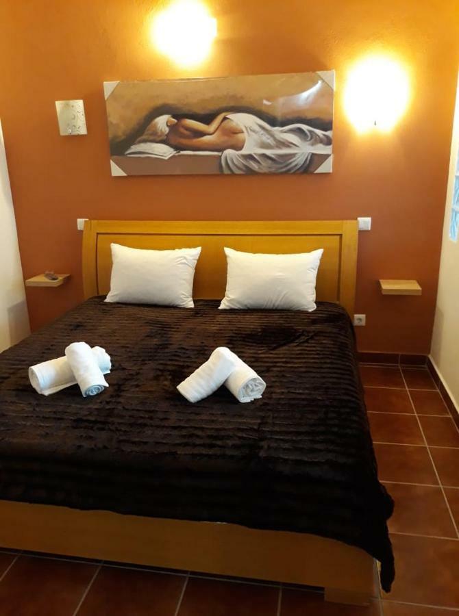 "A Casa Dos Avos" Suites & Breakfast Lagos Esterno foto